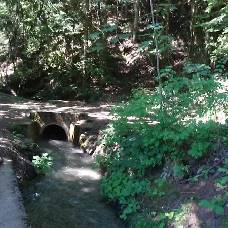 Frühstückspension La Grange A Caroline Ayent