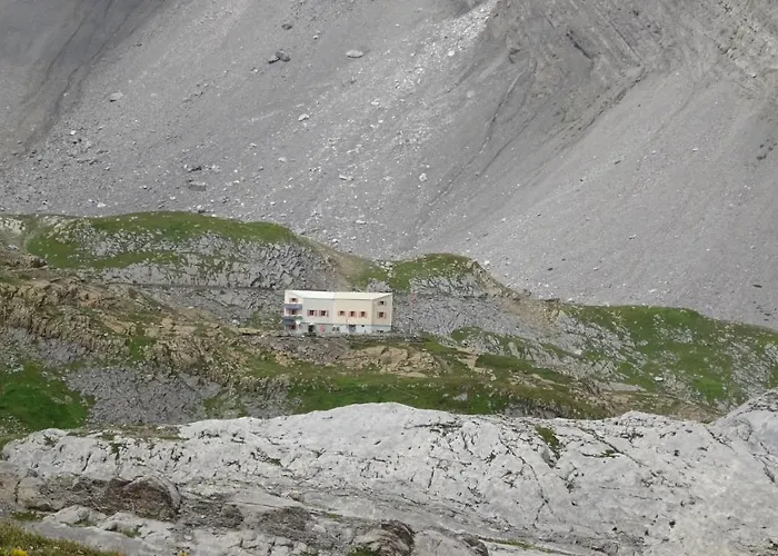 Alojamento de Acomodação e Pequeno-almoço La Grange A Caroline *